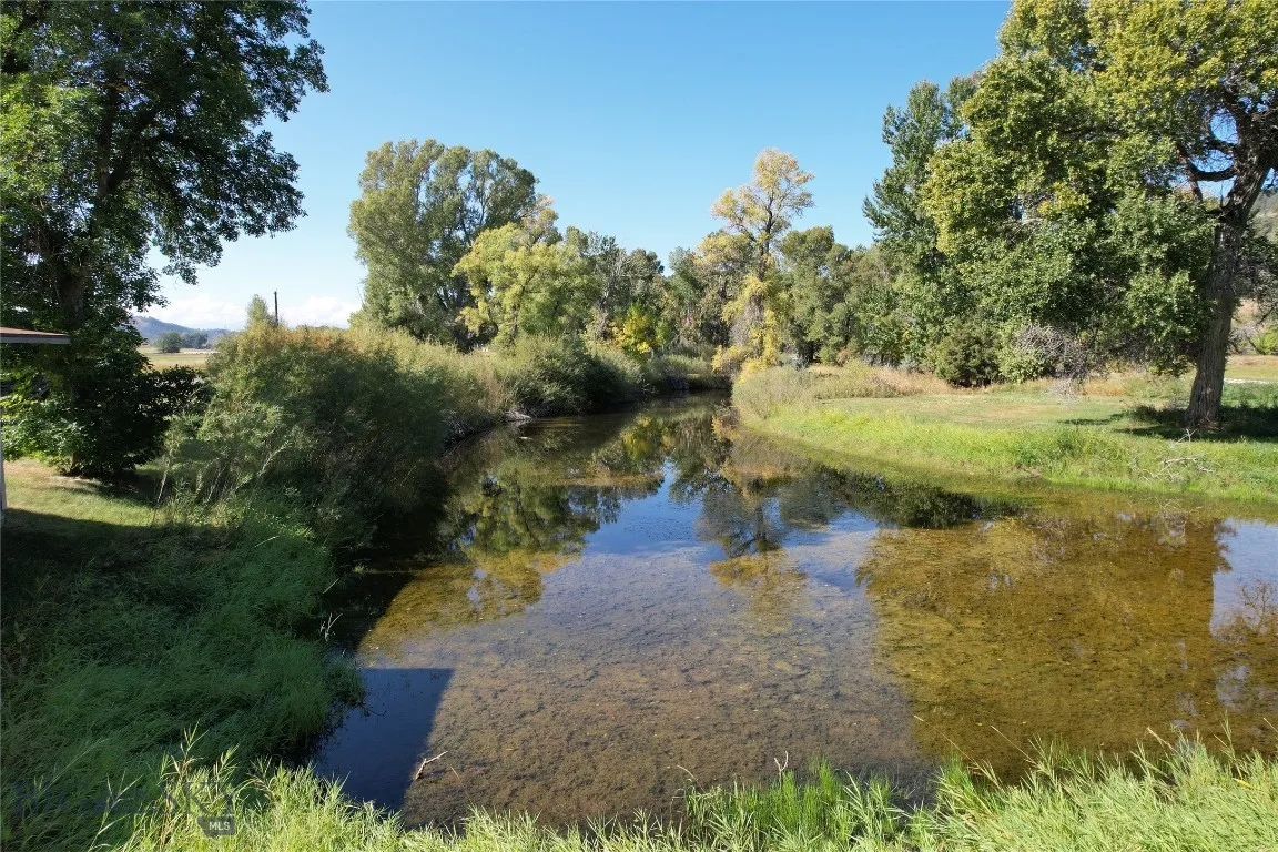 79 Meyers Rd, Columbus, Montana 59019, Columbus, Montana 59019, 3 Bedrooms Bedrooms, ,2 BathroomsBathrooms,Residential,For Sale,79 Meyers Rd, Columbus, Montana 59019,0,406127