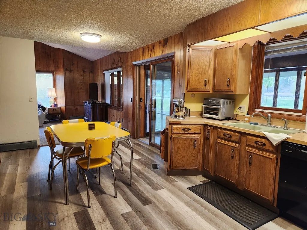 79 Meyers Rd, Columbus, Montana 59019, Columbus, Montana 59019, 3 Bedrooms Bedrooms, ,2 BathroomsBathrooms,Residential,For Sale,79 Meyers Rd, Columbus, Montana 59019,0,406127