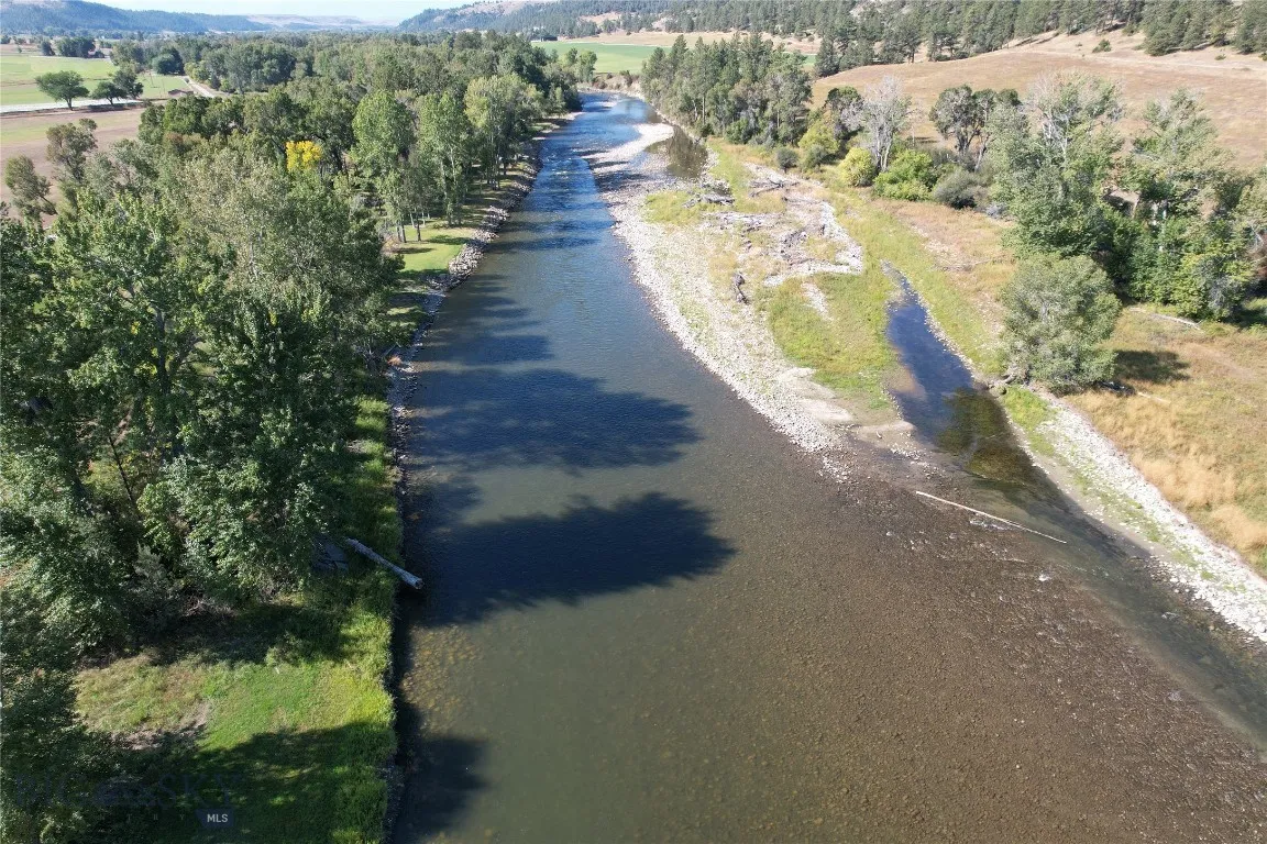 79 Meyers Rd, Columbus, Montana 59019, Columbus, Montana 59019, 3 Bedrooms Bedrooms, ,2 BathroomsBathrooms,Residential,For Sale,79 Meyers Rd, Columbus, Montana 59019,0,406127