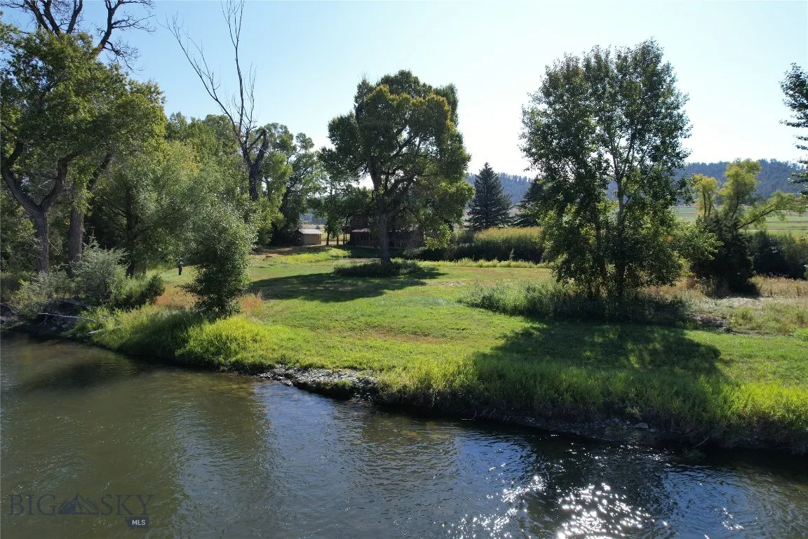 79 Meyers Rd, Columbus, Montana 59019, Columbus, Montana 59019, 3 Bedrooms Bedrooms, ,2 BathroomsBathrooms,Residential,For Sale,79 Meyers Rd, Columbus, Montana 59019,0,406127