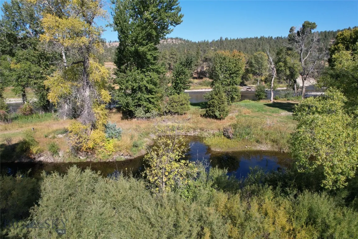 79 Meyers Rd, Columbus, Montana 59019, Columbus, Montana 59019, 3 Bedrooms Bedrooms, ,2 BathroomsBathrooms,Residential,For Sale,79 Meyers Rd, Columbus, Montana 59019,0,406127