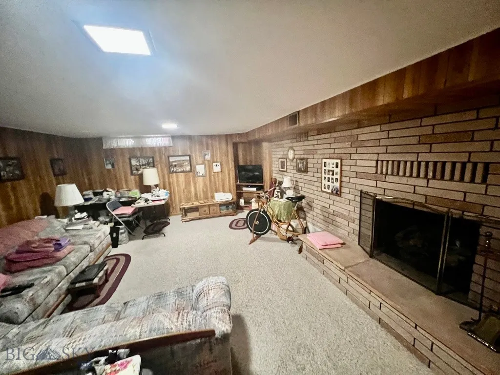805 E Orr Street, Dillon, Montana 59725, Dillon, Montana 59725, 3 Bedrooms Bedrooms, ,2 BathroomsBathrooms,Residential,For Sale,805 E Orr Street, Dillon, Montana 59725,0,406051