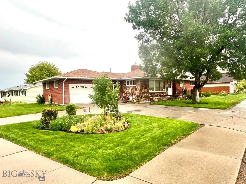 805 E Orr Street, Dillon, Montana 59725, Dillon, Montana 59725, 3 Bedrooms Bedrooms, ,2 BathroomsBathrooms,Residential,For Sale,805 E Orr Street, Dillon, Montana 59725,0,406051