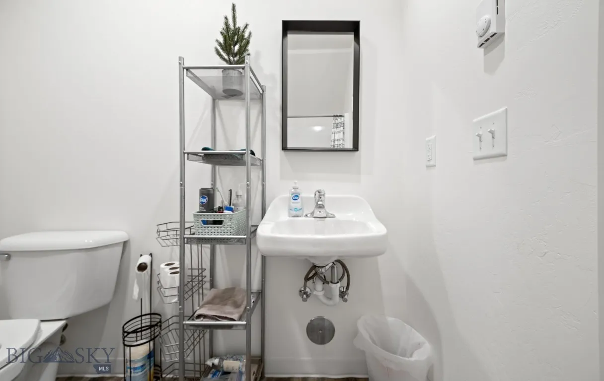 247 New Ventures Drive B, Bozeman, Montana 59718, Bozeman, Montana 59718, 4 Bedrooms Bedrooms, ,1 BathroomBathrooms,Residential,For Sale,247 New Ventures Drive B, Bozeman, Montana 59718,0,406117