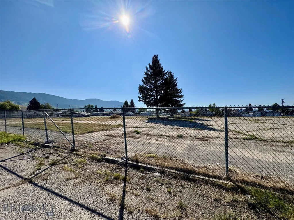 2400 Silver Bow Street, Butte, Montana 59701, Butte, Montana 59701, ,Land,For Sale,2400 Silver Bow Street, Butte, Montana 59701,0,406168