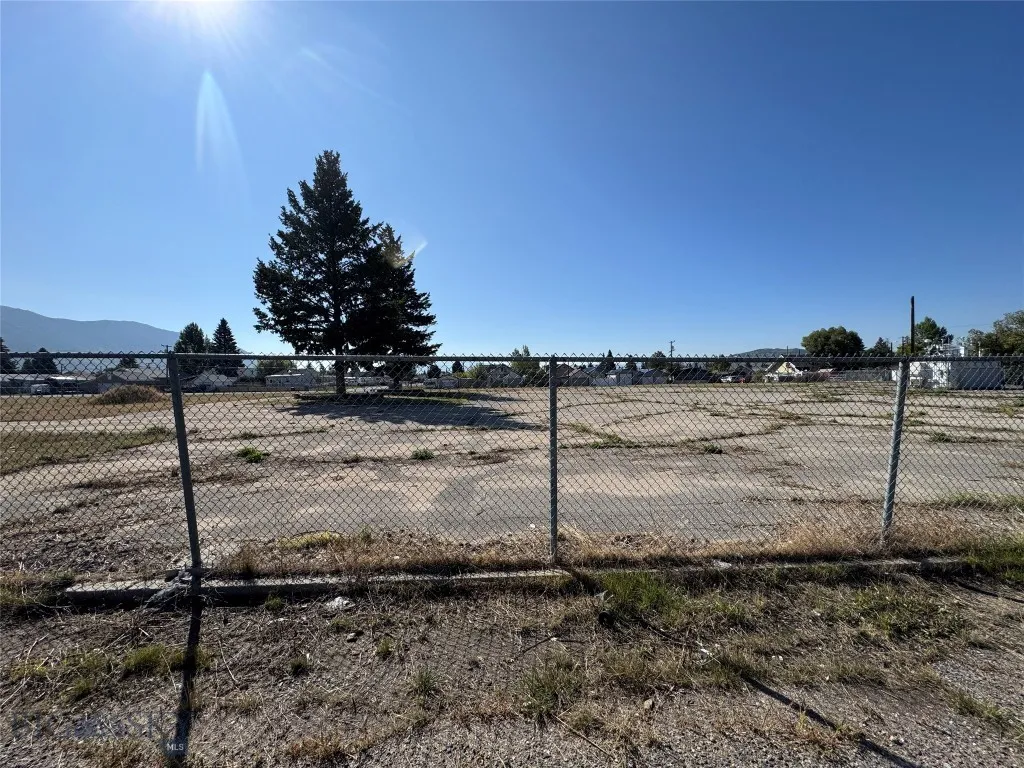 2400 Silver Bow Street, Butte, Montana 59701, Butte, Montana 59701, ,Land,For Sale,2400 Silver Bow Street, Butte, Montana 59701,0,406168
