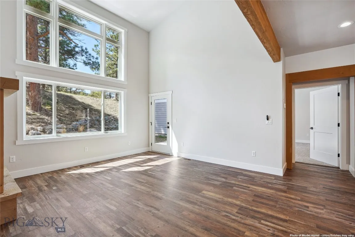 Living Room - Photo of like Home