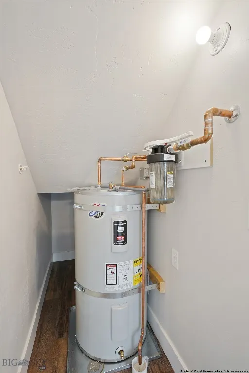 Under the Stair - Photo of like Home