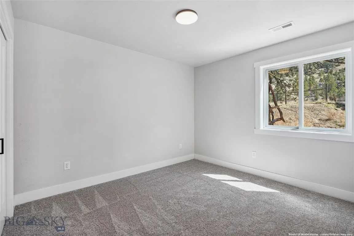 Upstairs Bedroom - Photo of like Home