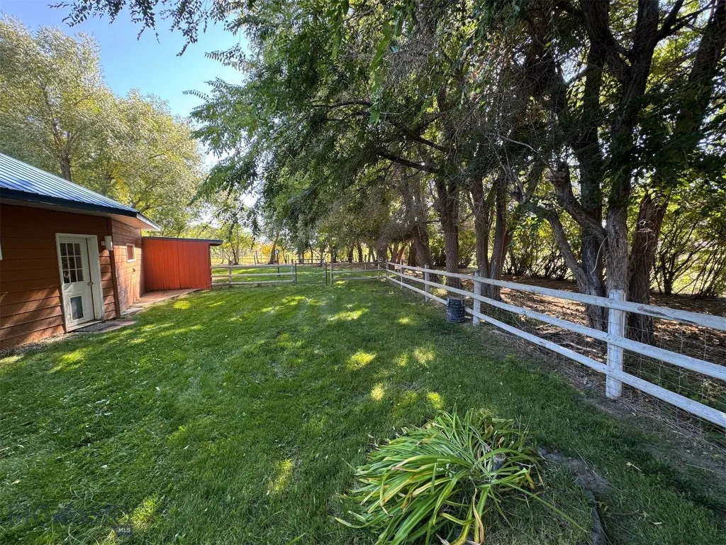 76 First Road, Whitehall, Montana 59759, Whitehall, Montana 59759, 5 Bedrooms Bedrooms, ,2 BathroomsBathrooms,Residential,For Sale,76 First Road, Whitehall, Montana 59759,0,406065