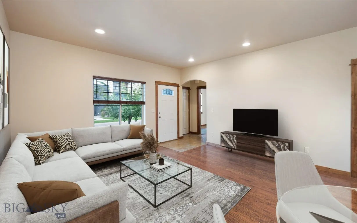 Staged Family/Living