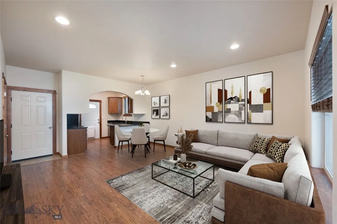 Staged Family/Living