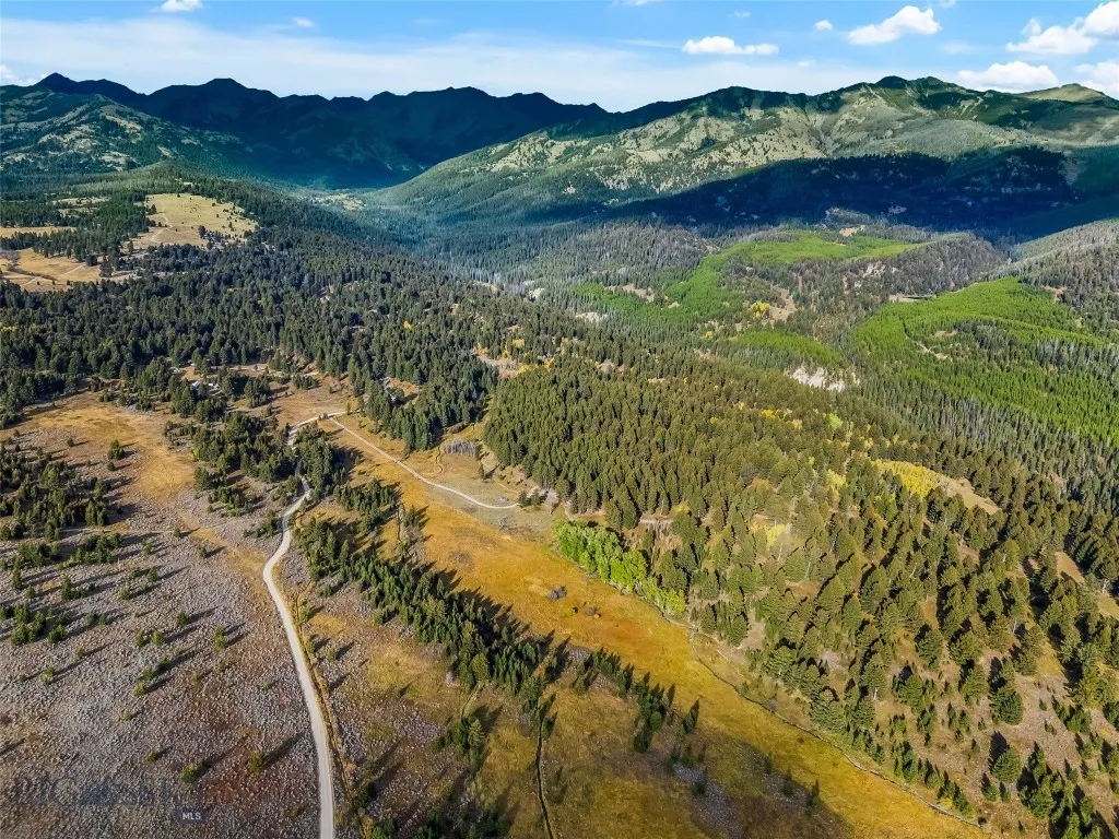 572 Upper Cottonwood Road, Wilsall, Montana 59086, Wilsall, Montana 59086, 5 Bedrooms Bedrooms, ,1 BathroomBathrooms,Residential,For Sale,572 Upper Cottonwood Road, Wilsall, Montana 59086,0,406203