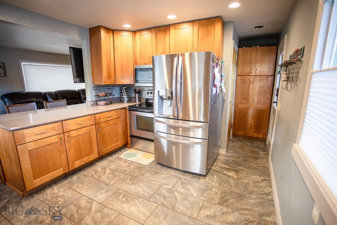 2925 Bayard, Butte, Montana 59701, Butte, Montana 59701, 4 Bedrooms Bedrooms, ,3 BathroomsBathrooms,Residential,For Sale,2925 Bayard, Butte, Montana 59701,0,406188