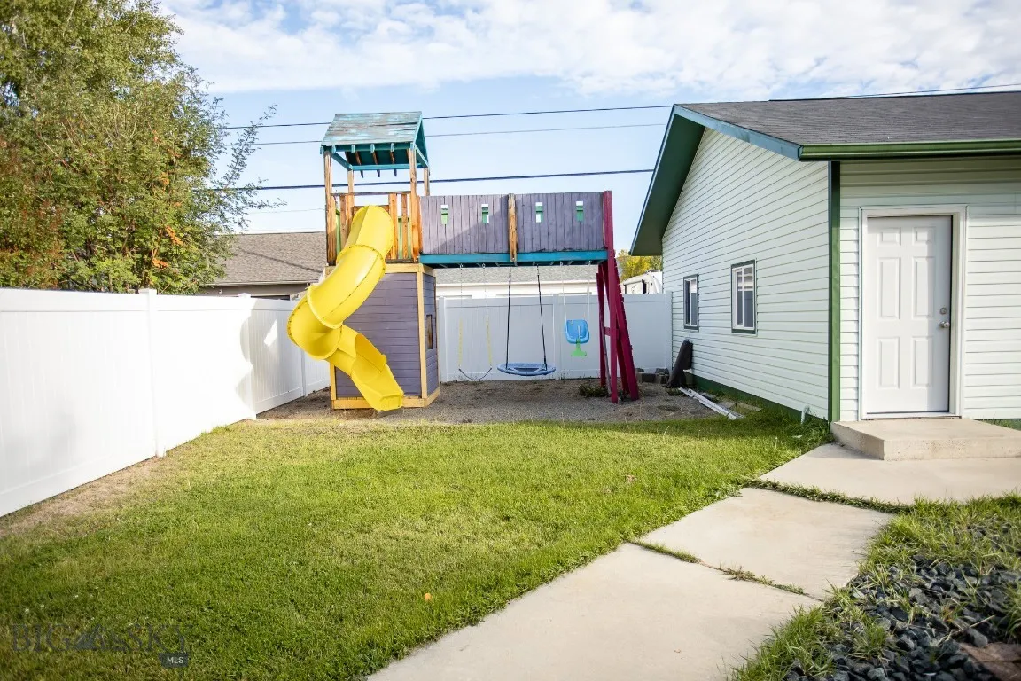 2925 Bayard, Butte, Montana 59701, Butte, Montana 59701, 4 Bedrooms Bedrooms, ,3 BathroomsBathrooms,Residential,For Sale,2925 Bayard, Butte, Montana 59701,0,406188