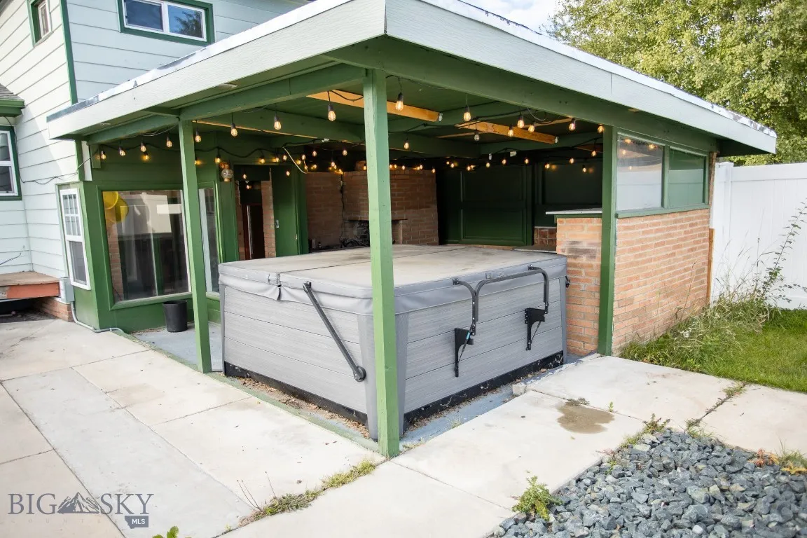 2925 Bayard, Butte, Montana 59701, Butte, Montana 59701, 4 Bedrooms Bedrooms, ,3 BathroomsBathrooms,Residential,For Sale,2925 Bayard, Butte, Montana 59701,0,406188