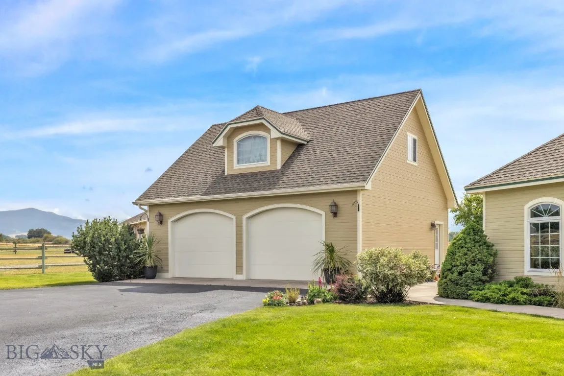 11400 Gooch Hill Road, Gallatin Gateway, Montana 5, Gallatin Gateway, Montana 59730, 3 Bedrooms Bedrooms, ,2 BathroomsBathrooms,Residential,For Sale,11400 Gooch Hill Road, Gallatin Gateway, Montana 5,0,405487