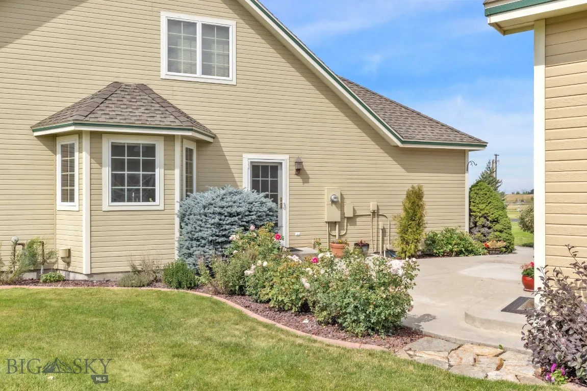 11400 Gooch Hill Road, Gallatin Gateway, Montana 5, Gallatin Gateway, Montana 59730, 3 Bedrooms Bedrooms, ,2 BathroomsBathrooms,Residential,For Sale,11400 Gooch Hill Road, Gallatin Gateway, Montana 5,0,405487