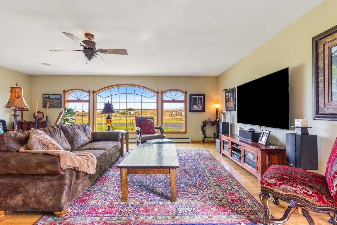 11400 Gooch Hill Road, Gallatin Gateway, Montana 5, Gallatin Gateway, Montana 59730, 3 Bedrooms Bedrooms, ,2 BathroomsBathrooms,Residential,For Sale,11400 Gooch Hill Road, Gallatin Gateway, Montana 5,0,405487