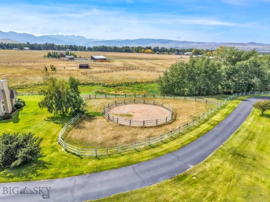 11400 Gooch Hill Road, Gallatin Gateway, Montana 5, Gallatin Gateway, Montana 59730, 3 Bedrooms Bedrooms, ,2 BathroomsBathrooms,Residential,For Sale,11400 Gooch Hill Road, Gallatin Gateway, Montana 5,0,405487