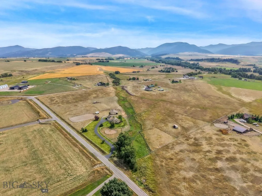 11400 Gooch Hill Road, Gallatin Gateway, Montana 5, Gallatin Gateway, Montana 59730, 3 Bedrooms Bedrooms, ,2 BathroomsBathrooms,Residential,For Sale,11400 Gooch Hill Road, Gallatin Gateway, Montana 5,0,405487