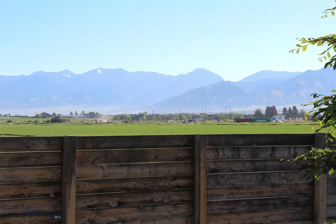 5197 Samantha Lane B, Bozeman, Montana 59718, Bozeman, Montana 59718, 3 Bedrooms Bedrooms, ,1 BathroomBathrooms,Residential,For Sale,5197 Samantha Lane B, Bozeman, Montana 59718,0,406237