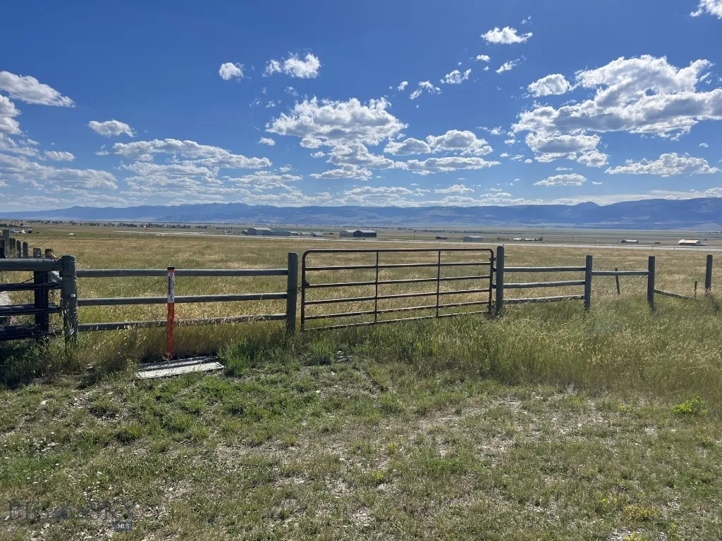 Offering is fully fenced with great views in every direction.