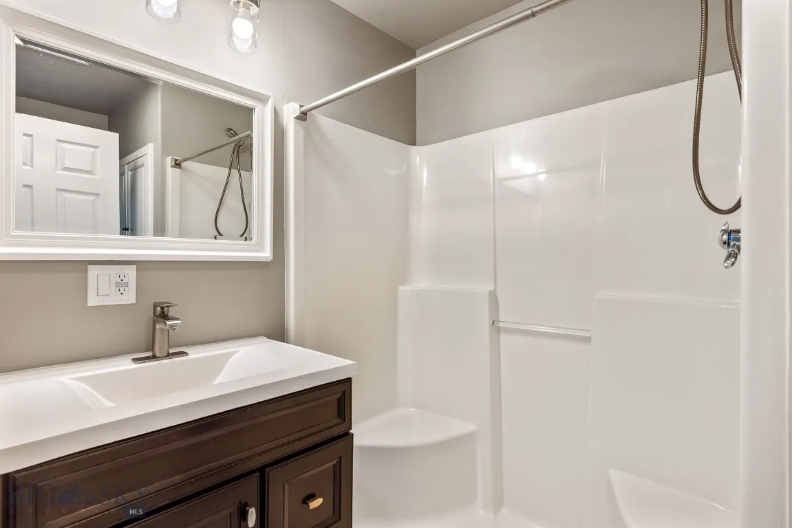 Main Floor 3/4 Bathroom