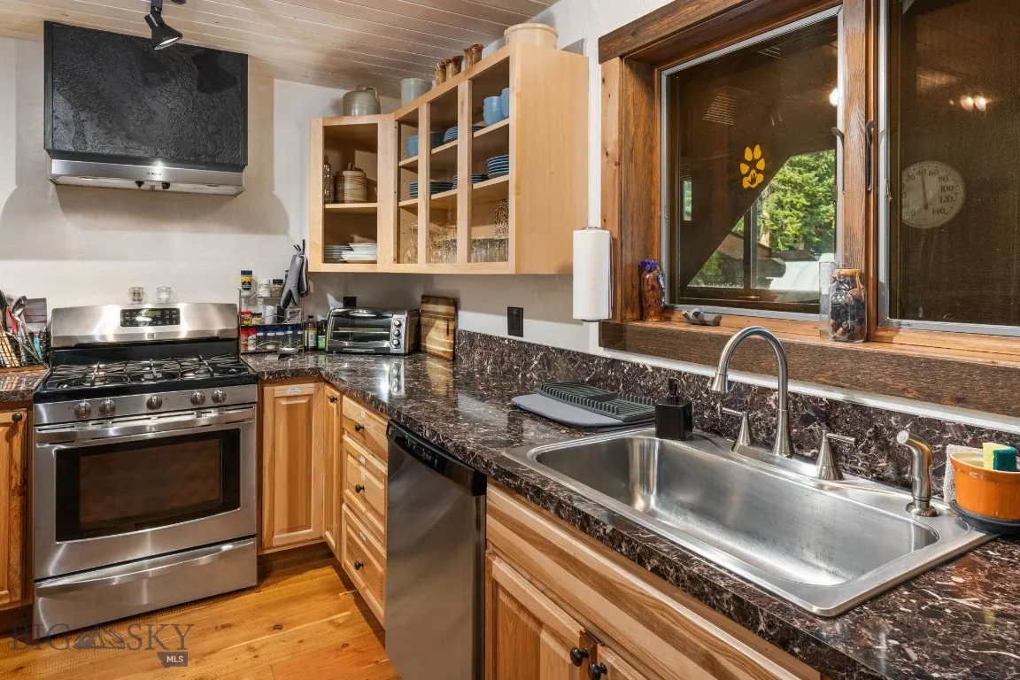 708 Us Highway 212 W, Cooke City, Montana 59020, Cooke City, Montana 59020, ,Residential Income,For Sale,708 Us Highway 212 W, Cooke City, Montana 59020,0,406244