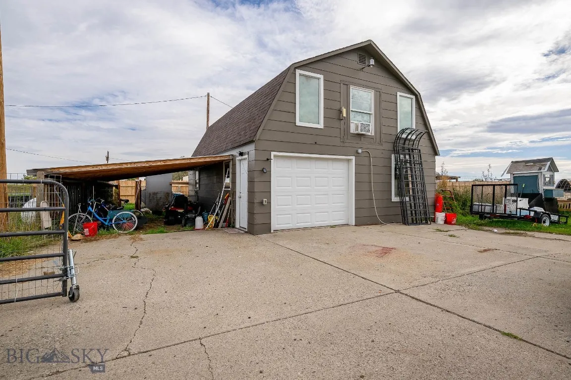 Billings, Montana 59105, 4 Bedrooms Bedrooms, ,2 BathroomsBathrooms,Residential,For Sale,0,406197