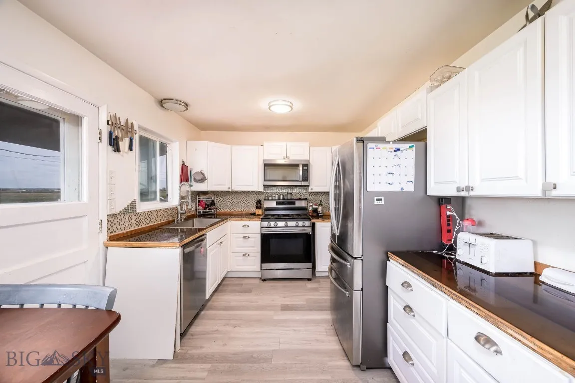 Billings, Montana 59105, 4 Bedrooms Bedrooms, ,2 BathroomsBathrooms,Residential,For Sale,0,406197