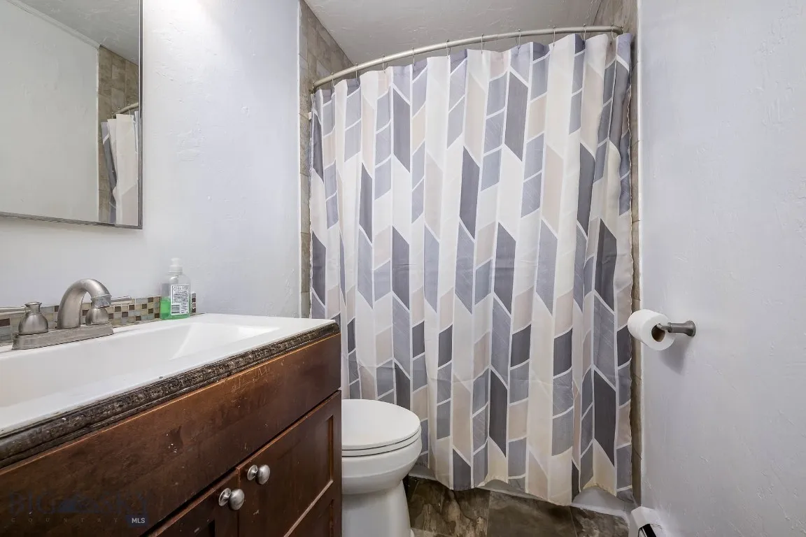 Billings, Montana 59105, 4 Bedrooms Bedrooms, ,2 BathroomsBathrooms,Residential,For Sale,0,406197