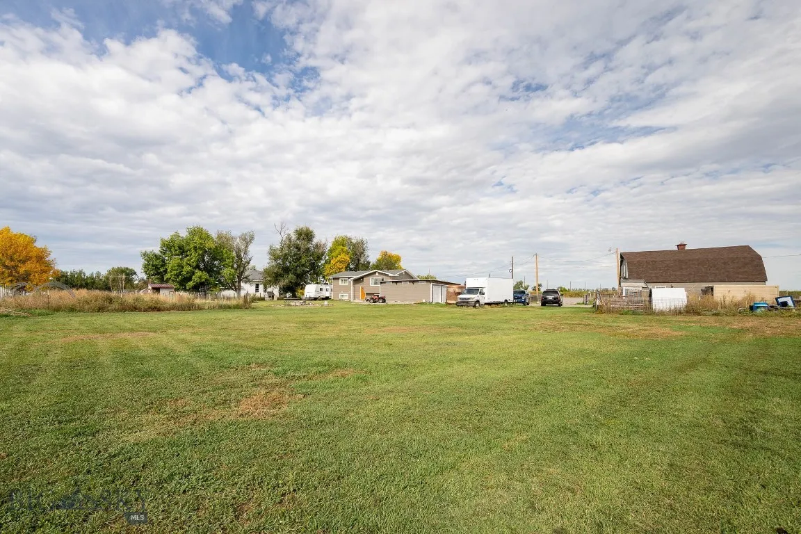 Billings, Montana 59105, 4 Bedrooms Bedrooms, ,2 BathroomsBathrooms,Residential,For Sale,0,406197