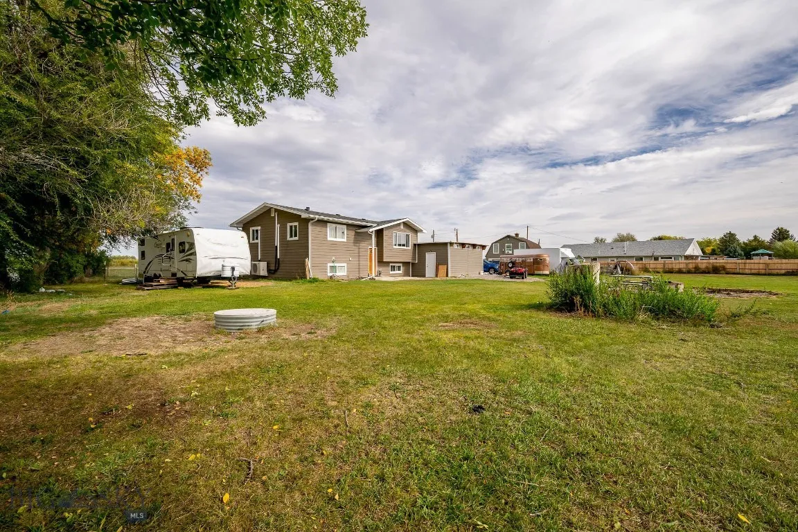Billings, Montana 59105, 4 Bedrooms Bedrooms, ,2 BathroomsBathrooms,Residential,For Sale,0,406197