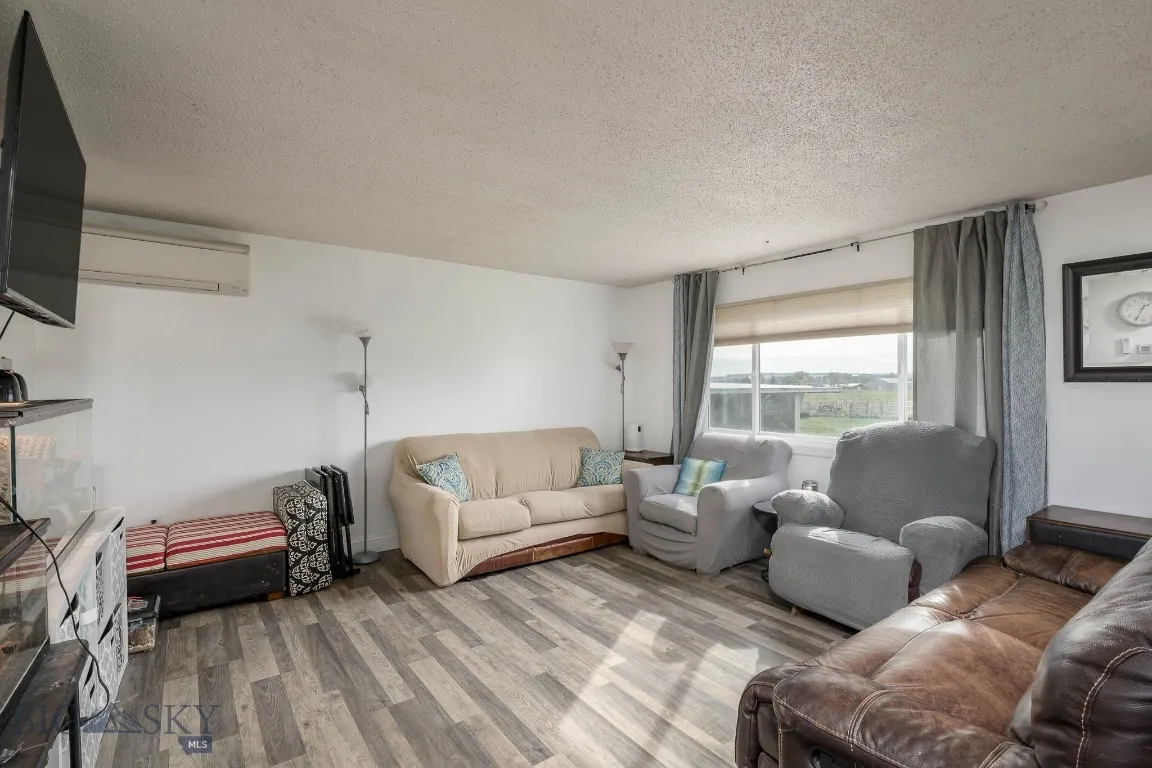 Billings, Montana 59105, 4 Bedrooms Bedrooms, ,2 BathroomsBathrooms,Residential,For Sale,0,406197