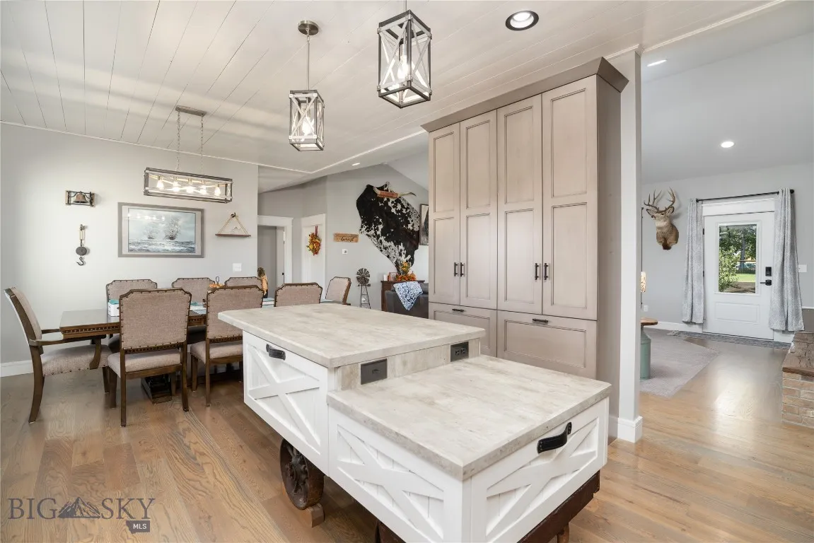 4533 Linney Road 4565 + 4455, Bozeman, Montana 597, Bozeman, Montana 59718, 3 Bedrooms Bedrooms, ,2 BathroomsBathrooms,Residential,For Sale,4533 Linney Road 4565 + 4455, Bozeman, Montana 597,0,405683