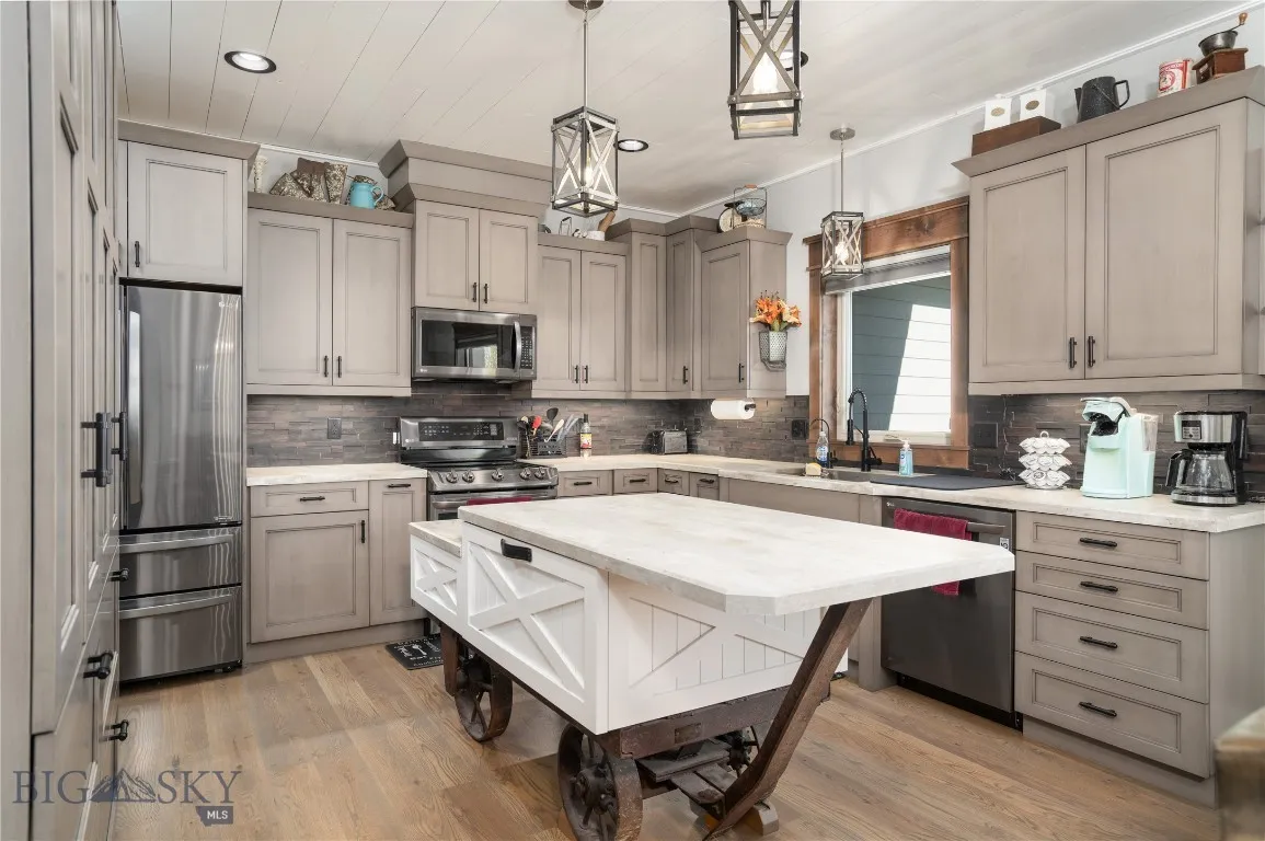 4533 Linney Road 4565 + 4455, Bozeman, Montana 597, Bozeman, Montana 59718, 3 Bedrooms Bedrooms, ,2 BathroomsBathrooms,Residential,For Sale,4533 Linney Road 4565 + 4455, Bozeman, Montana 597,0,405683
