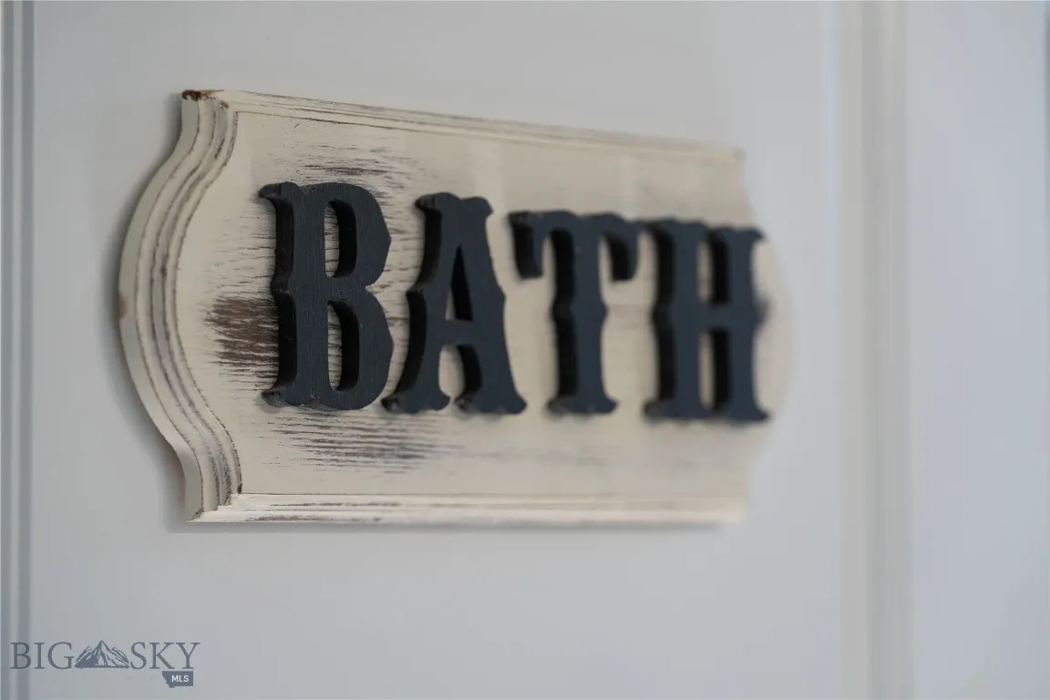 4533 Linney Road 4565 + 4455, Bozeman, Montana 597, Bozeman, Montana 59718, 3 Bedrooms Bedrooms, ,2 BathroomsBathrooms,Residential,For Sale,4533 Linney Road 4565 + 4455, Bozeman, Montana 597,0,405683