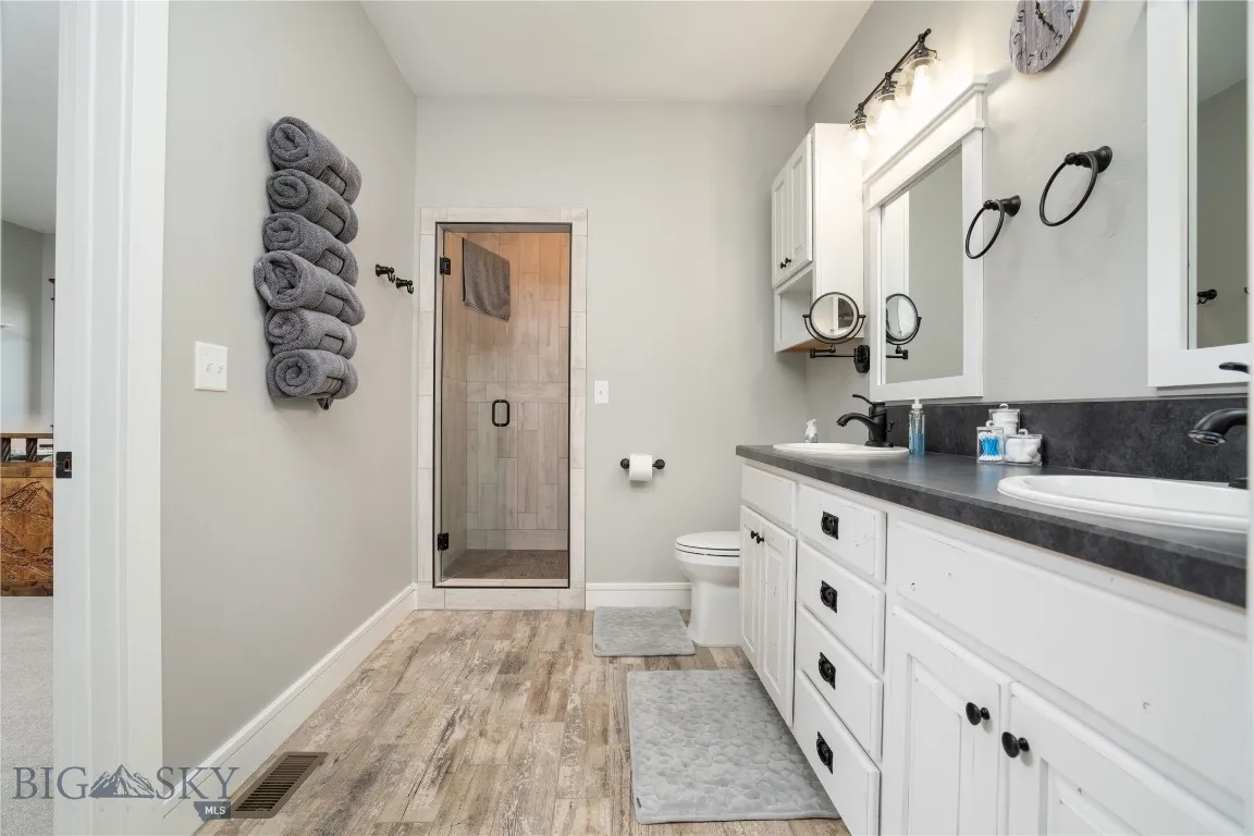 4533 Linney Road 4565 + 4455, Bozeman, Montana 597, Bozeman, Montana 59718, 3 Bedrooms Bedrooms, ,2 BathroomsBathrooms,Residential,For Sale,4533 Linney Road 4565 + 4455, Bozeman, Montana 597,0,405683