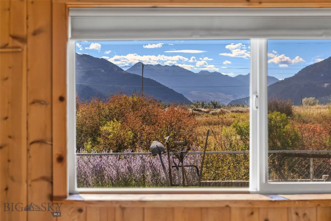 1801 Sun Avenue, Livingston, Montana 59047, Livingston, Montana 59047, 3 Bedrooms Bedrooms, ,1 BathroomBathrooms,Residential,For Sale,1801 Sun Avenue, Livingston, Montana 59047,0,406178