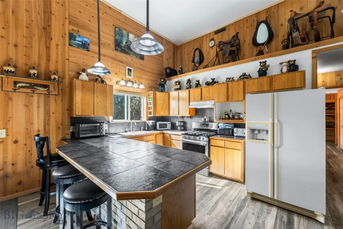 1801 Sun Avenue, Livingston, Montana 59047, Livingston, Montana 59047, 3 Bedrooms Bedrooms, ,1 BathroomBathrooms,Residential,For Sale,1801 Sun Avenue, Livingston, Montana 59047,0,406178