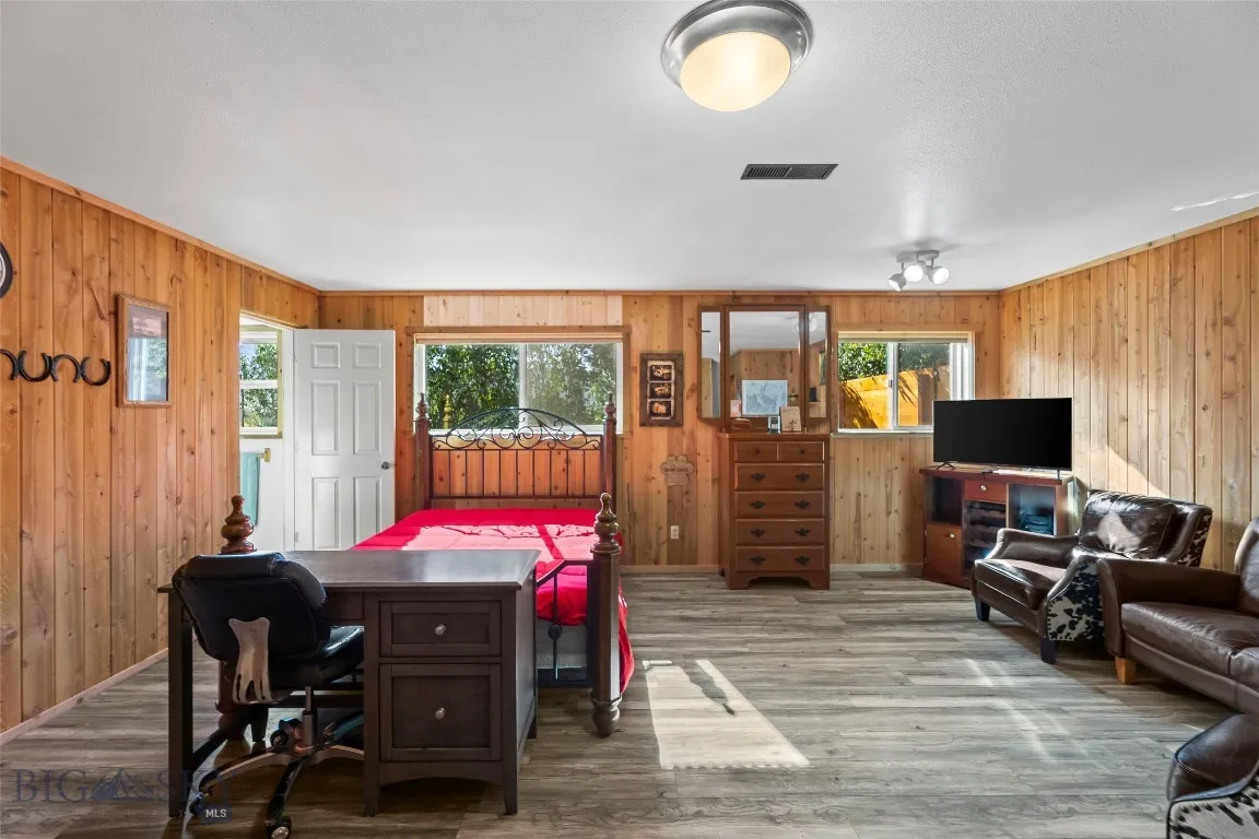 1801 Sun Avenue, Livingston, Montana 59047, Livingston, Montana 59047, ,Commercial Sale,For Sale,1801 Sun Avenue, Livingston, Montana 59047,0,406291