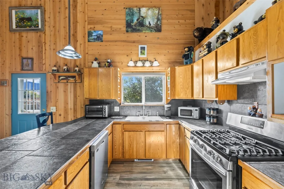 1801 Sun Avenue, Livingston, Montana 59047, Livingston, Montana 59047, ,Commercial Sale,For Sale,1801 Sun Avenue, Livingston, Montana 59047,0,406291