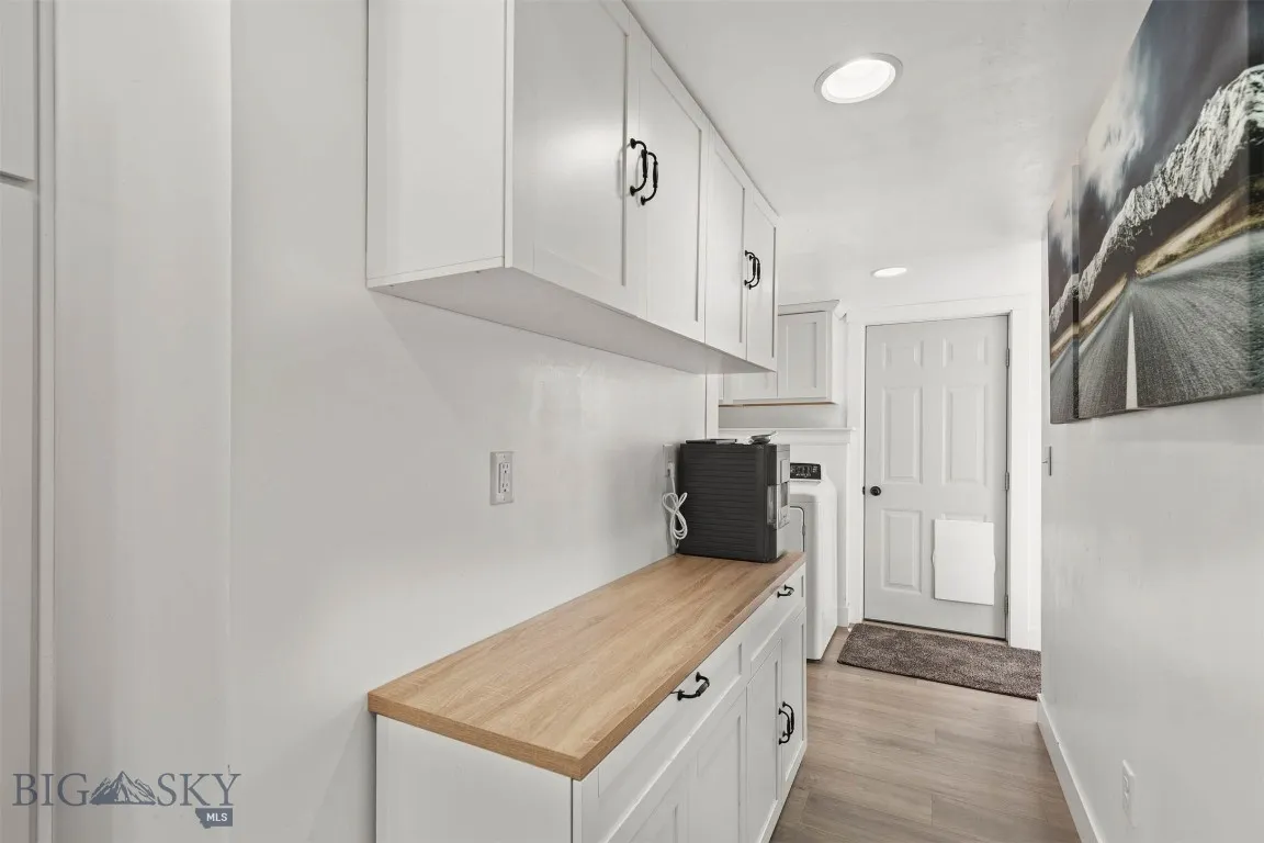 Coffee Bar leading to Laundry Area