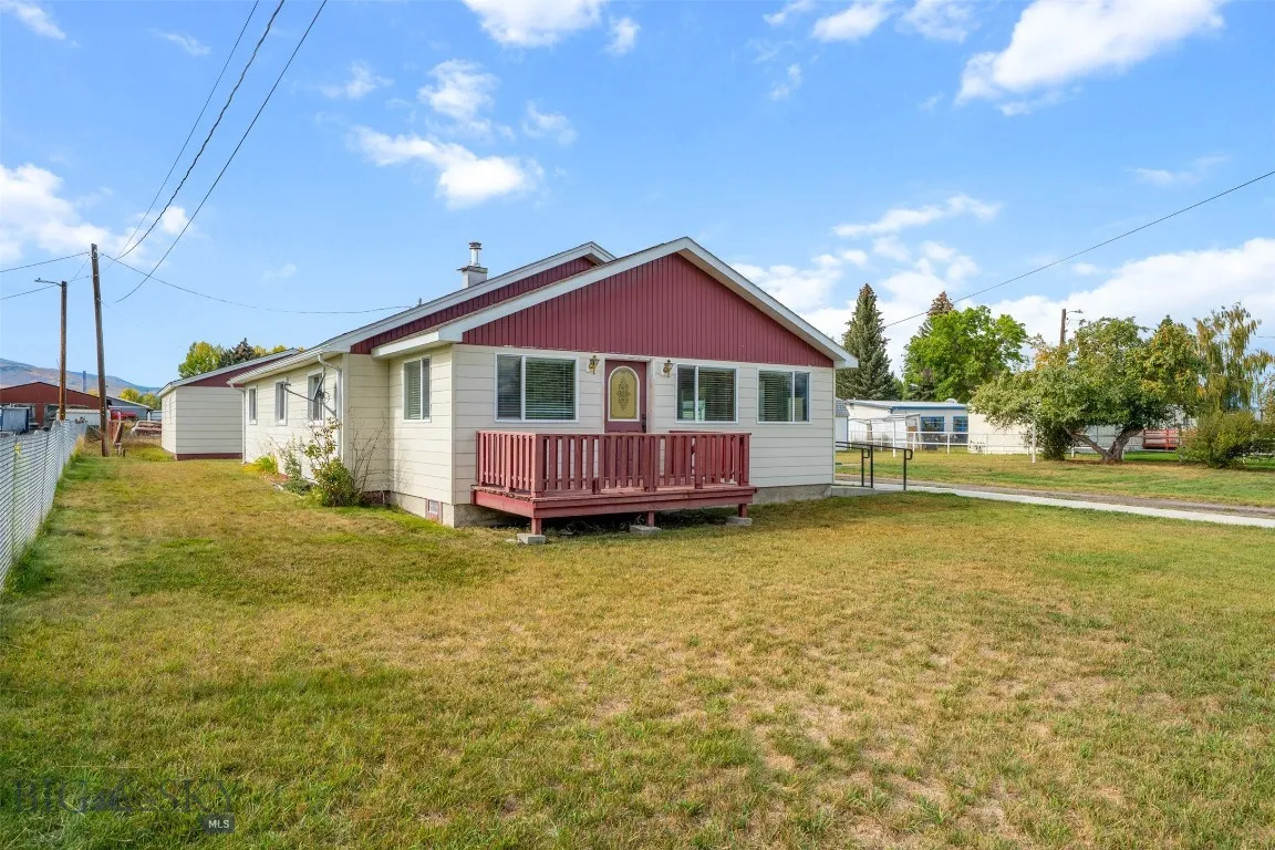 116 N Norris Avenue, Anaconda, Montana 59711, Anaconda, Montana 59711, 3 Bedrooms Bedrooms, ,1 BathroomBathrooms,Residential,For Sale,116 N Norris Avenue, Anaconda, Montana 59711,0,406406