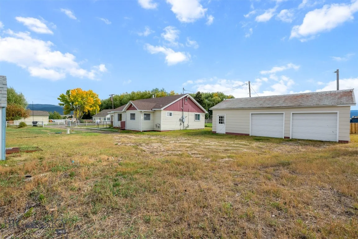 116 N Norris Avenue, Anaconda, Montana 59711, Anaconda, Montana 59711, 3 Bedrooms Bedrooms, ,1 BathroomBathrooms,Residential,For Sale,116 N Norris Avenue, Anaconda, Montana 59711,0,406406
