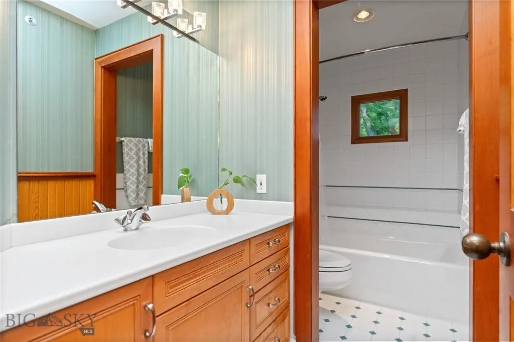 2715 Park Garden Lane, Great Falls, Montana 59404, Great Falls, Montana 59404, 5 Bedrooms Bedrooms, ,5 BathroomsBathrooms,Residential,For Sale,2715 Park Garden Lane, Great Falls, Montana 59404,0,406435