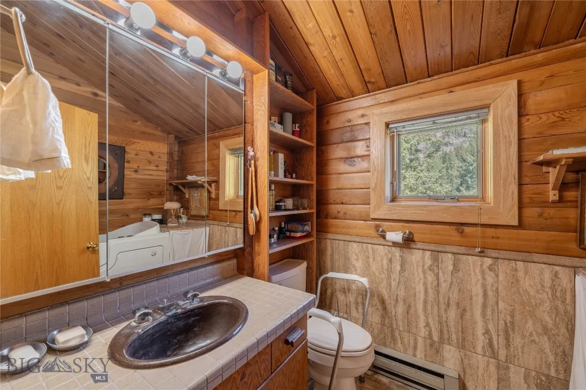 170 Loop Lane, West Yellowstone, Montana 59758, West Yellowstone, Montana 59758, 3 Bedrooms Bedrooms, ,2 BathroomsBathrooms,Residential,For Sale,170 Loop Lane, West Yellowstone, Montana 59758,0,406407