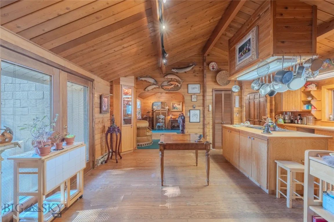 170 Loop Lane, West Yellowstone, Montana 59758, West Yellowstone, Montana 59758, 3 Bedrooms Bedrooms, ,2 BathroomsBathrooms,Residential,For Sale,170 Loop Lane, West Yellowstone, Montana 59758,0,406407