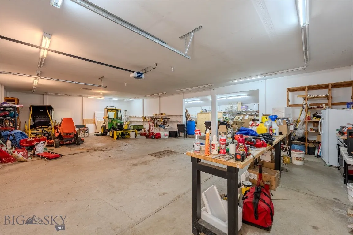 170 Loop Lane, West Yellowstone, Montana 59758, West Yellowstone, Montana 59758, 3 Bedrooms Bedrooms, ,2 BathroomsBathrooms,Residential,For Sale,170 Loop Lane, West Yellowstone, Montana 59758,0,406407